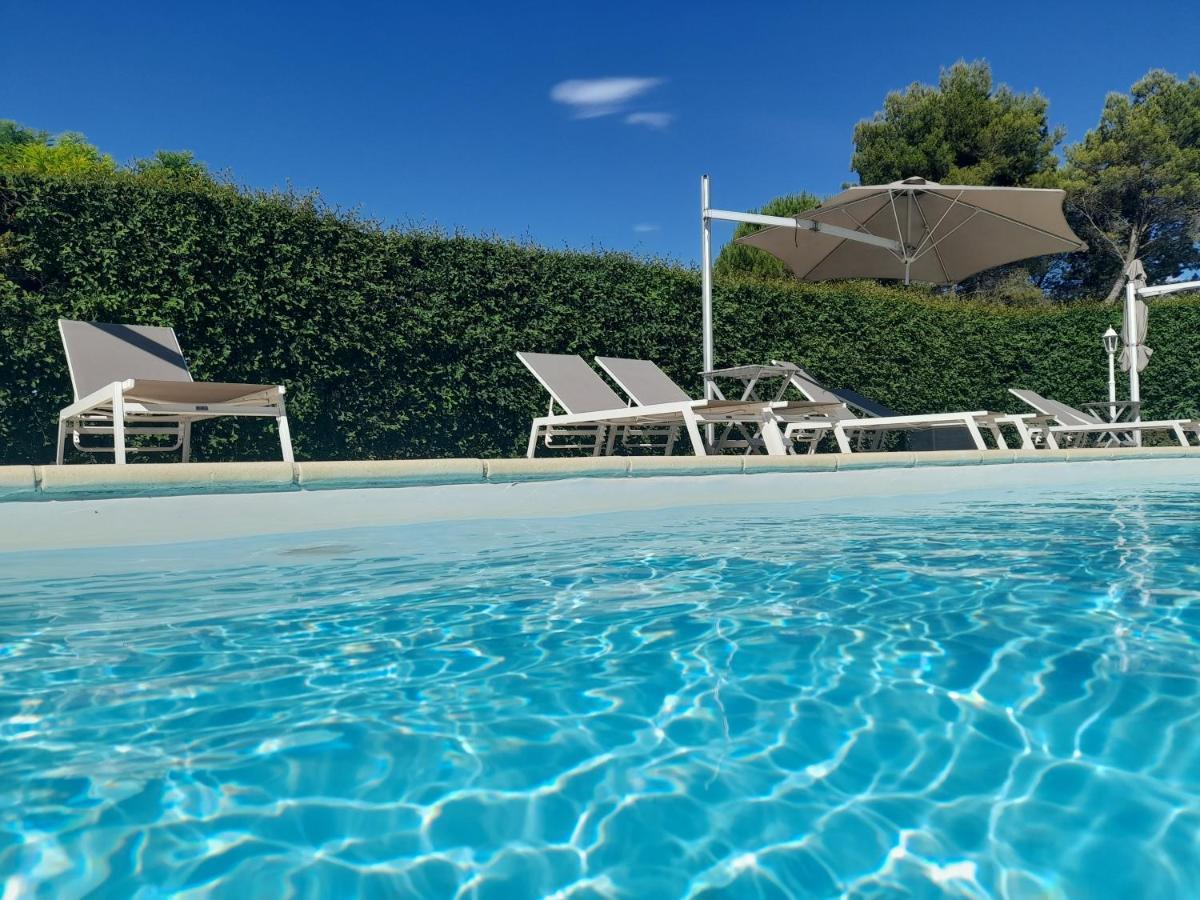 Bed and Breakfast Domaine Des Ecureuils Carpentras Zewnętrze zdjęcie